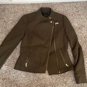 Womens Blazer, barely worn, all zippers work